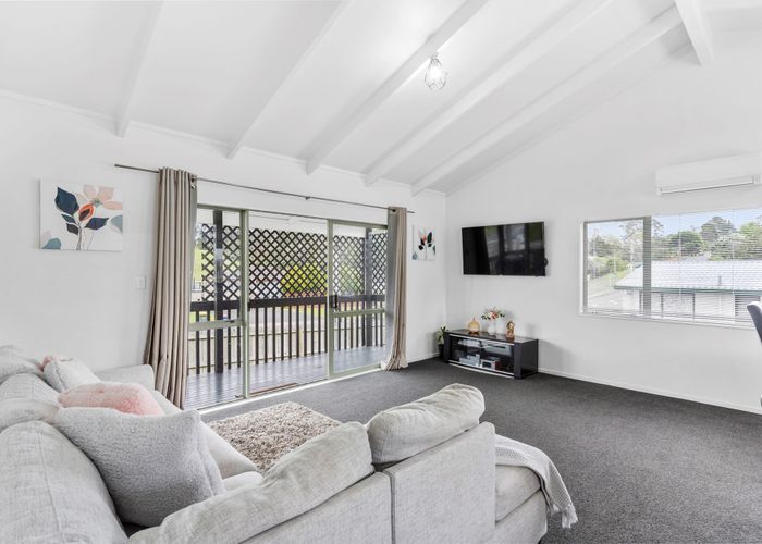  at 1/84 Parrs Cross Road, Henderson, Auckland