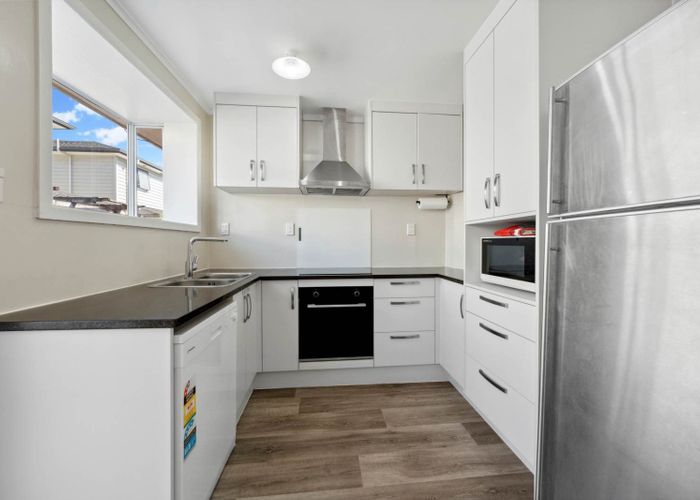  at 2/50 Ferndale Road, Mount Wellington, Auckland City, Auckland