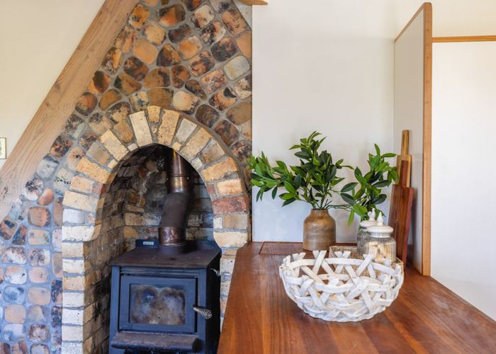  at 11 Pacific Parade, Oneroa, Waiheke Island, Auckland