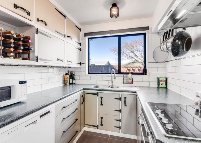  at 2/56 Epsom Road, Sockburn, Christchurch