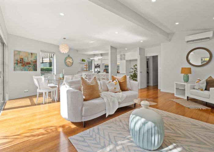  at 10A Deverell Place, Browns Bay, North Shore City, Auckland