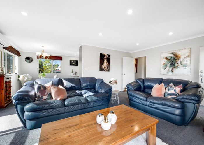  at 25 Drake Street, Howick, Auckland
