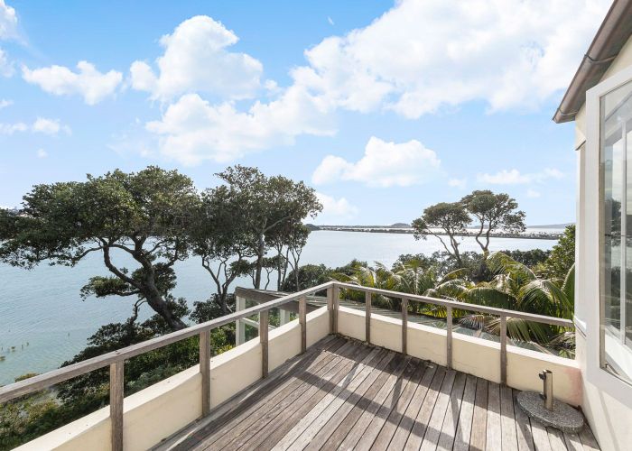  at 27A Burwood Crescent, Remuera, Auckland