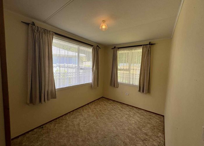  at 14A Brixham Place, Merrilands, New Plymouth, Taranaki