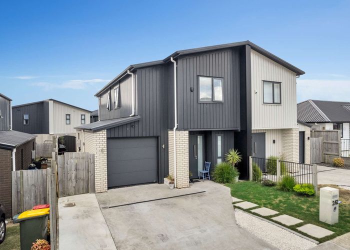  at 2/62 Cabourne Drive, Glenview, Hamilton