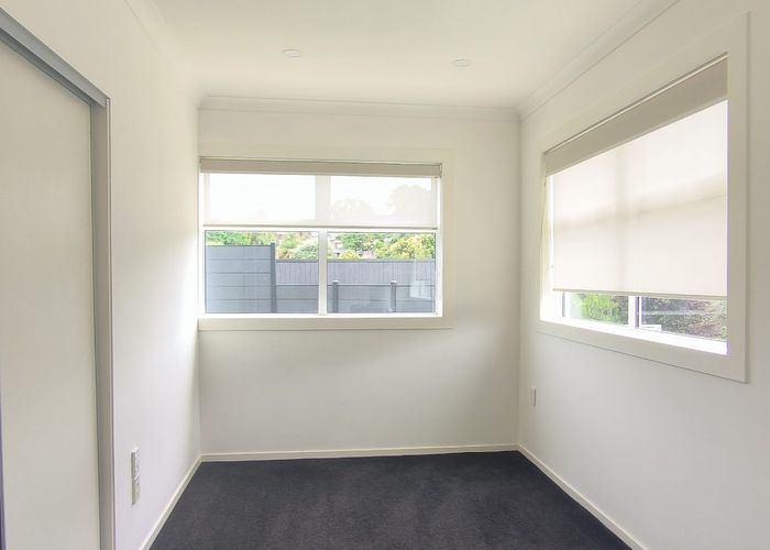  at 2/61 Evelyn Road, Cockle Bay, Manukau City, Auckland