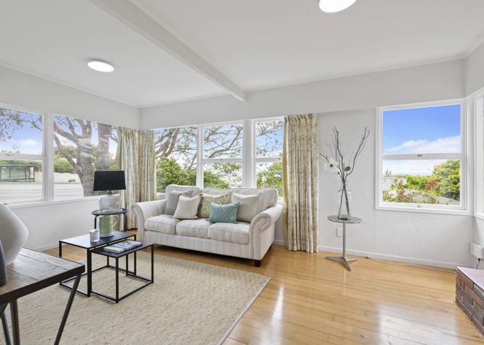  at 616 Glenfield Road, Bayview, Auckland