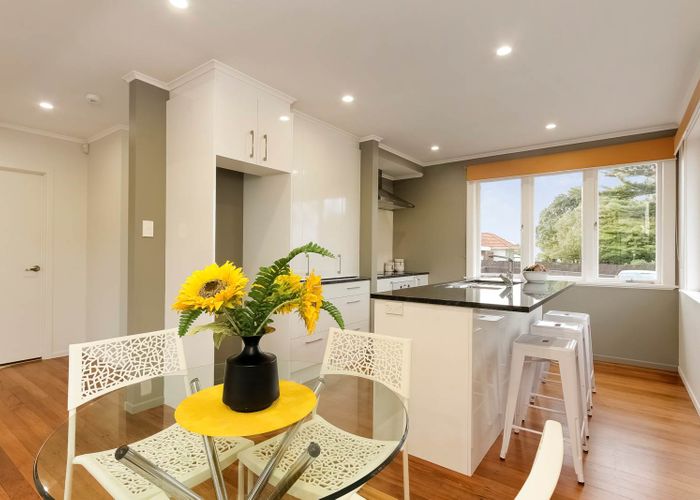  at 26 Pine Avenue, Henderson, Auckland