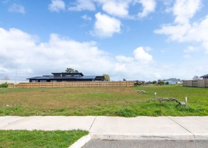  at 3 Pokerekere Crescent, Kelvin Grove, Palmerston North