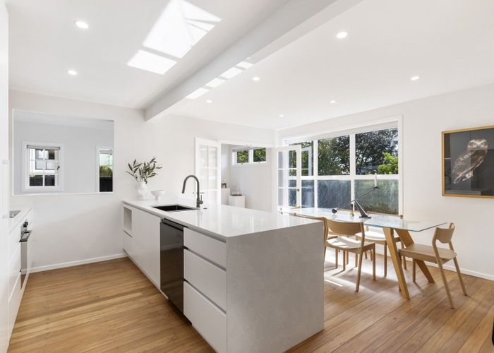  at 16 Moa Road, Point Chevalier, Auckland City, Auckland