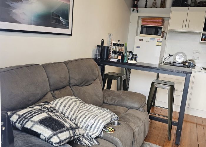  at 1&2/34 Evelyn Place, Hillcrest, North Shore City, Auckland