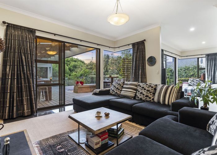  at 16 Renlee Place, Shelly Park, Auckland