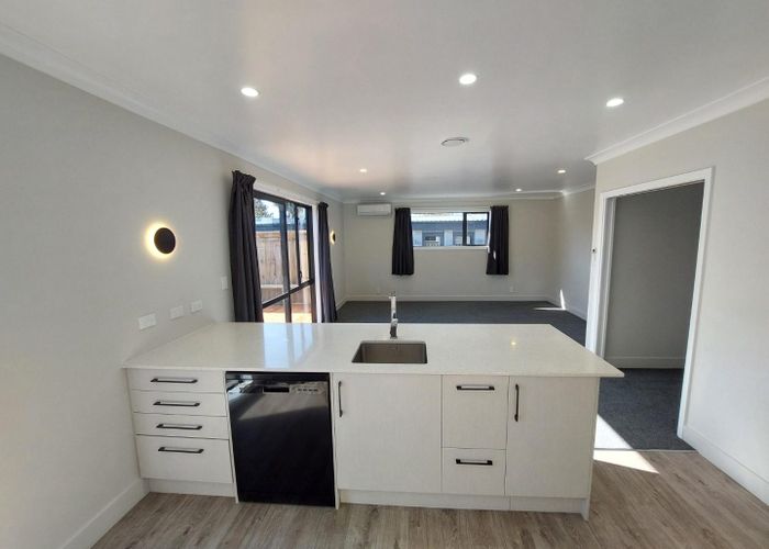  at 172 Aorangi Road, Bryndwr, Christchurch