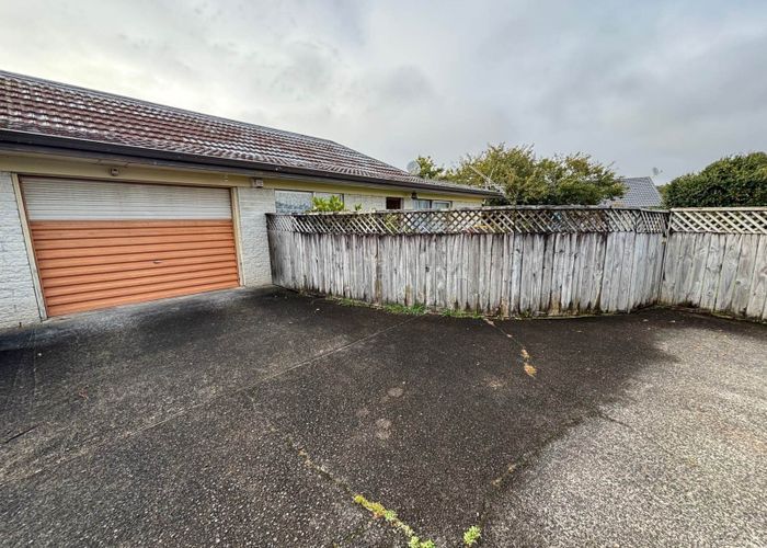 at 5B Hedge Row, Sunnyhills, Manukau City, Auckland