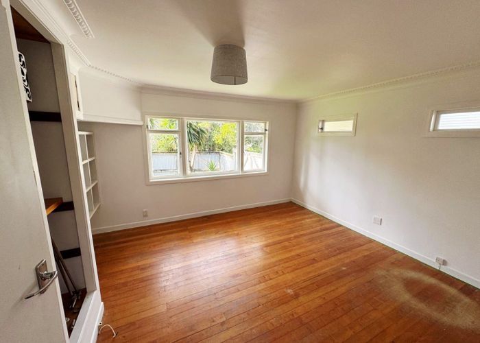  at 17 Tauhinu Road, Greenhithe, North Shore City, Auckland