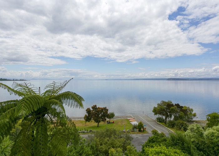  at 21 Waiparemo Crescent, Pukawa Bay, Tūrangi