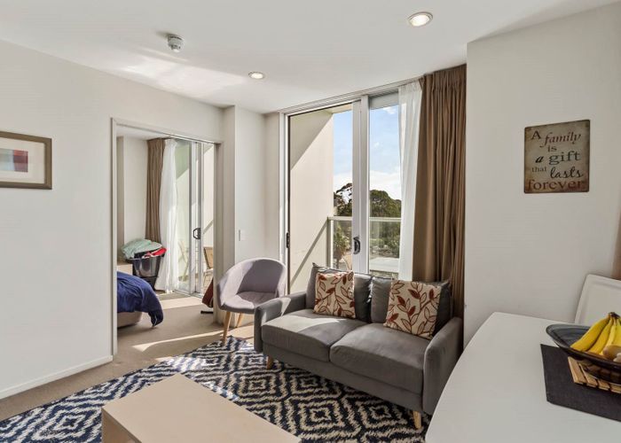  at 402/17 Osterley Way, MANUKAU, AUCKLAND