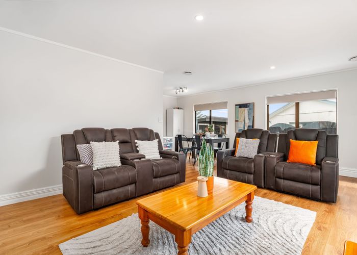  at 38 Whanga Crescent, Titahi Bay, Porirua, Wellington