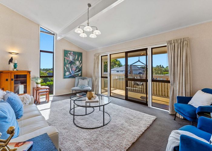  at 24 Majesty Place, Half Moon Bay, Auckland