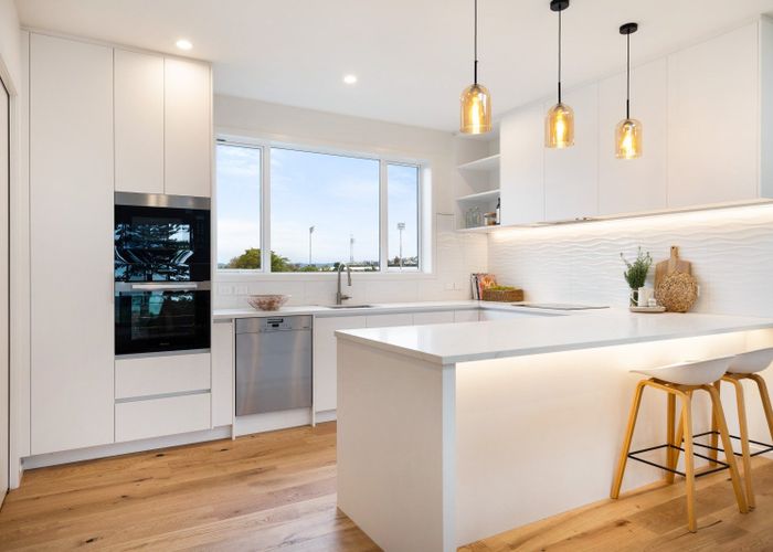  at 585 Marine Parade, Napier South, Napier, Hawke's Bay