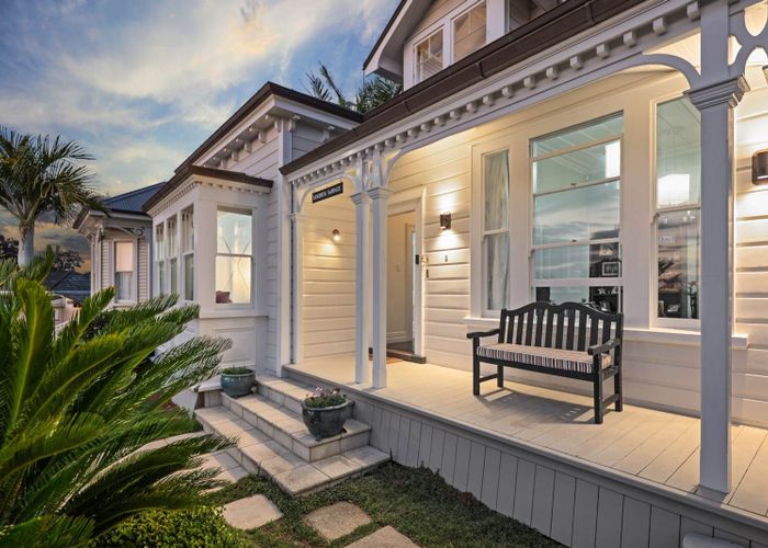  at 3 Jubilee Avenue, Devonport, North Shore City, Auckland