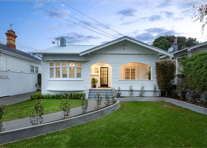  at 14 Kenyon Avenue, Mount Eden, Auckland