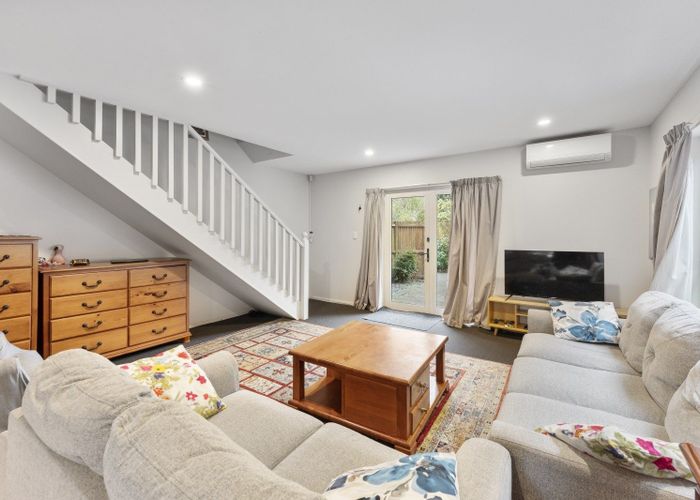  at 2/8 Waldie Grove, Avalon, Lower Hutt