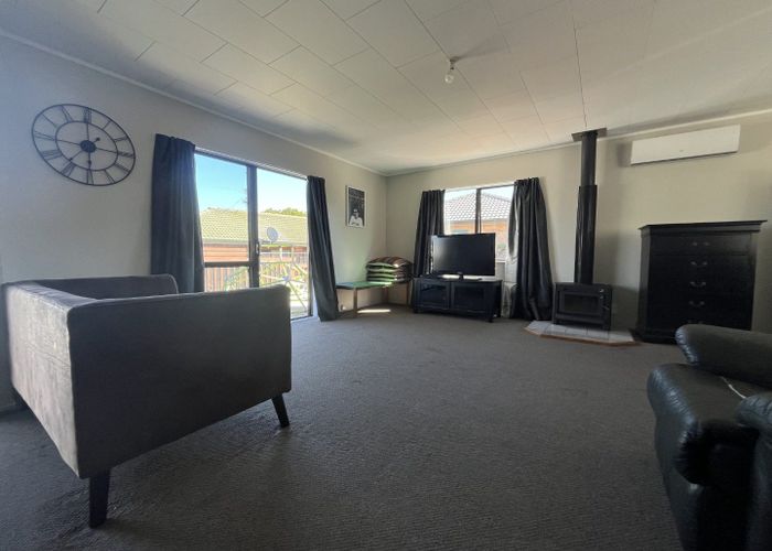  at 17 Bernina Place, Weymouth, Auckland