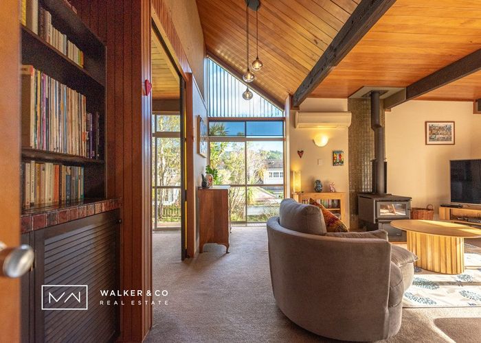  at 41 Fendalton Crescent, Pinehaven, Upper Hutt, Wellington