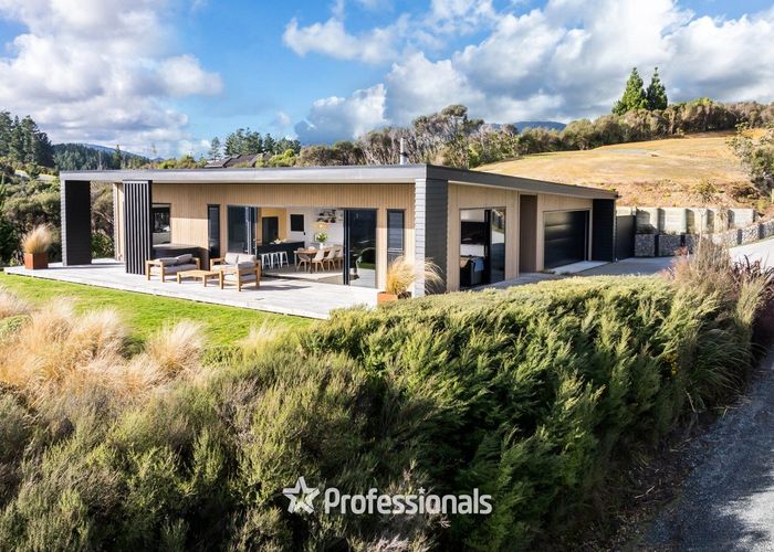  at 6 Stroma Way, Mount Marua, Upper Hutt, Wellington
