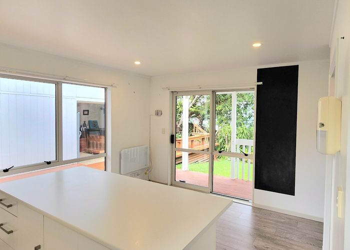  at 100A Spinella Dr, Bayview, North Shore City, Auckland