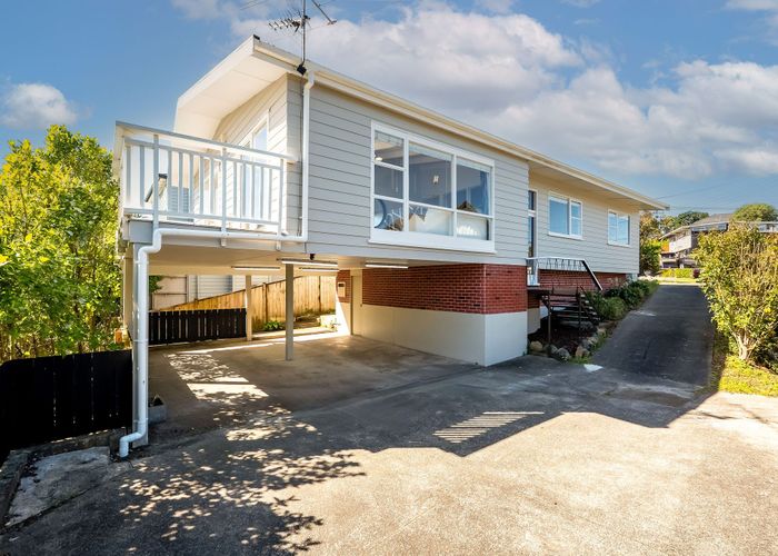  at 292 Beach Road, Campbells Bay, North Shore City, Auckland
