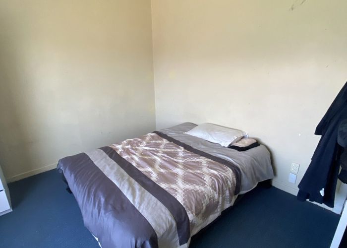  at 1 Cameron Road, Hamilton East, Hamilton