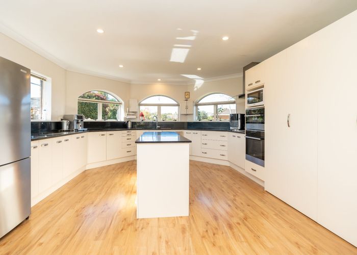  at 12 Piccadilly Lane, Hillcrest, Hamilton