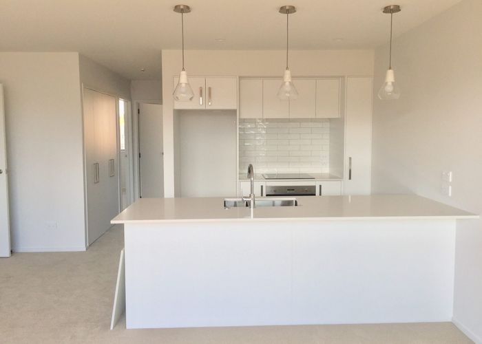  at 2/11 Paketai Lane, Beachlands, Manukau City, Auckland