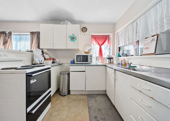  at 9 Blackgate Place, Weymouth, Manukau City, Auckland