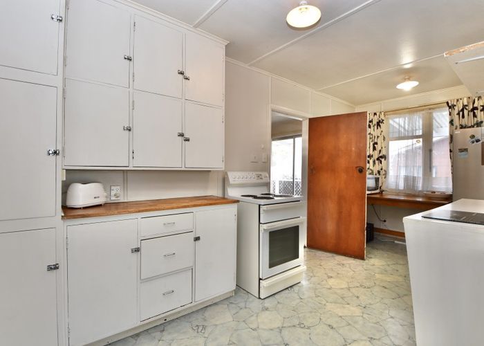  at 207 Belvedere Road, Carterton