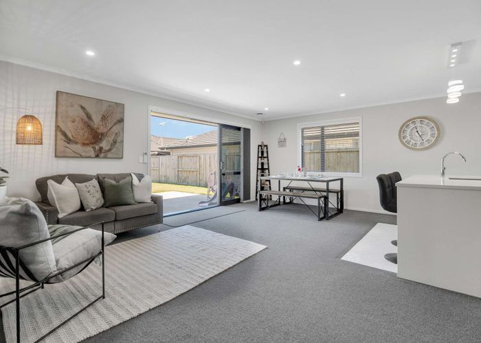  at 11 Kimbrae Drive, Rototuna North, Hamilton