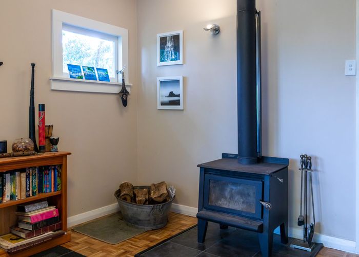  at 8 Rimu Road, Oratia, Auckland