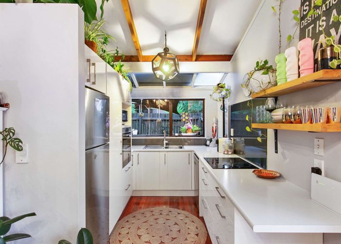  at 1/33 Eskdale Road, Birkdale, North Shore City, Auckland