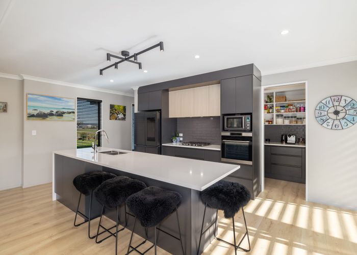  at 76 Verdeco Boulevard, Lincoln, Lincoln