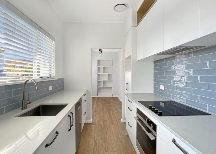  at 4 Thompson Road, Panmure, Auckland City, Auckland
