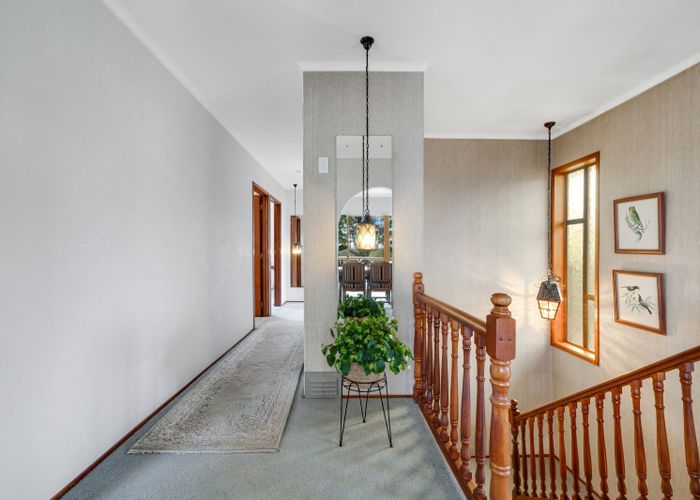  at 16 Tercel Place, Sunnyhills, Auckland