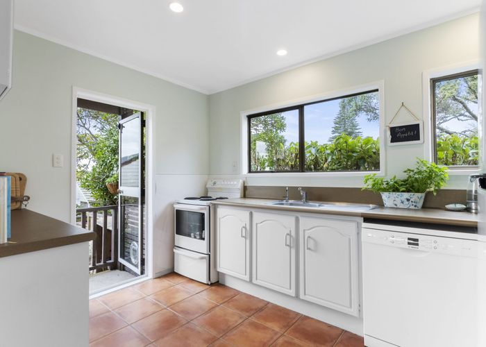  at 4/15 Roseberry Avenue, Birkenhead, Auckland