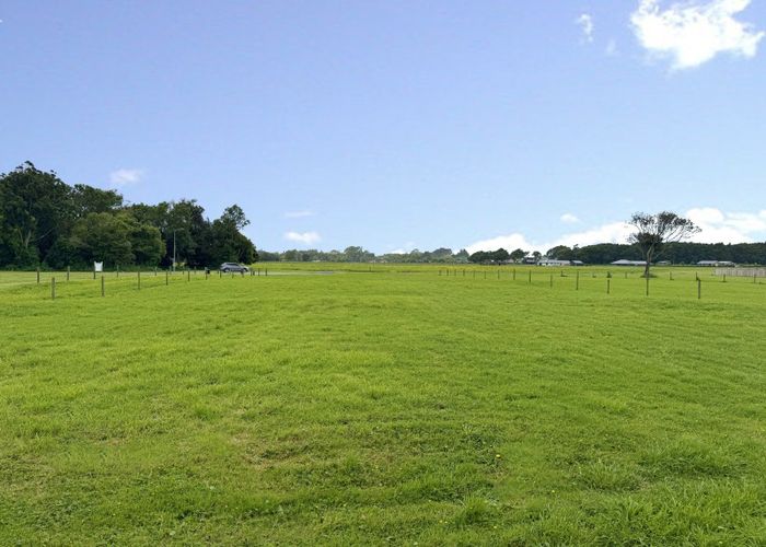  at 27 Riverside Drive, Ohau, Horowhenua, Manawatu / Whanganui