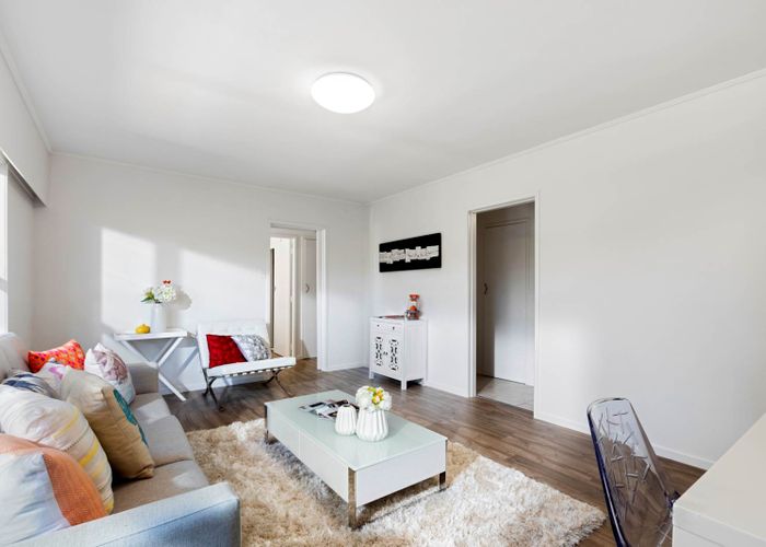  at 2/28 Gordon Avenue, Milford, Auckland