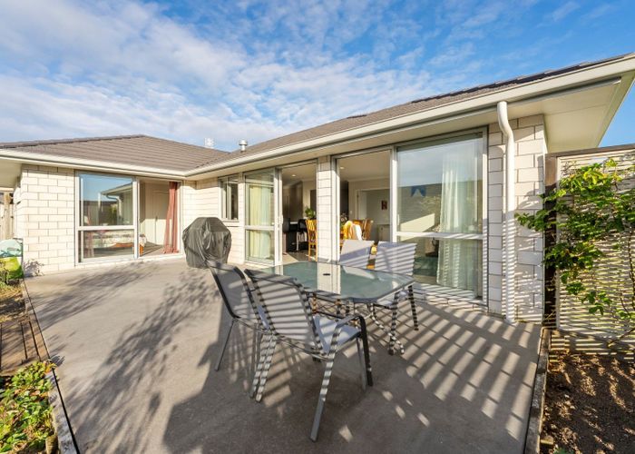  at 190 Rowesdale Drive, Ohauiti, Tauranga