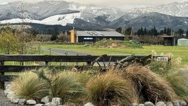  at 1096 Woodstock Road, View Hill, Oxford