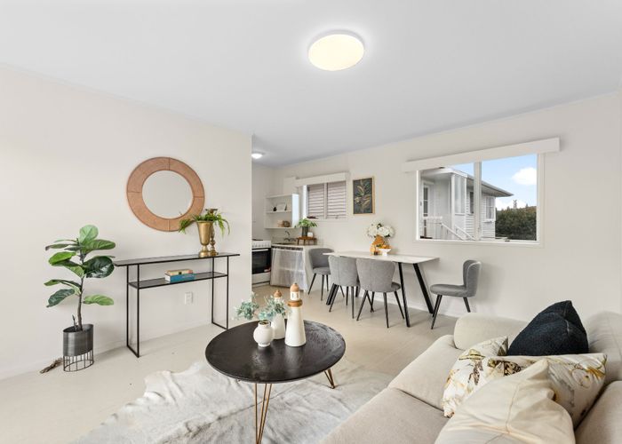  at 1/162 Forrest Hill Road, Forrest Hill, North Shore City, Auckland