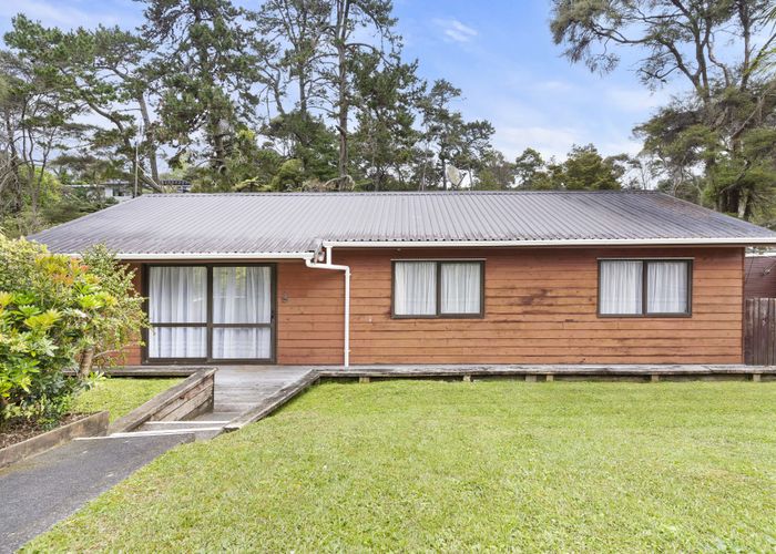 For sale 2/46 Gladys Avenue, Glenfield, North Shore City, Auckland